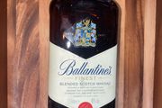 Ballantines scotch whisky Empty bottle 1,5 L