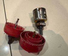 Hole cutting sockets