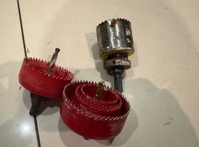 Hole cutting sockets
