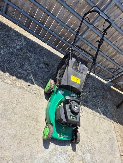 Garden line self Drive lawnmower