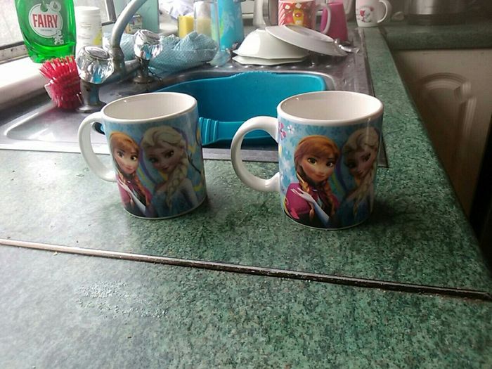 2 frozen cups