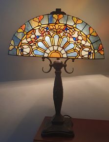 Tiffany Style Table Lamp