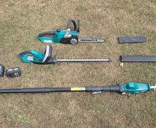 20v cordless Ferrex 2 x Hedge trimmers and chainsaw