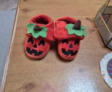 Halloween infant shoes