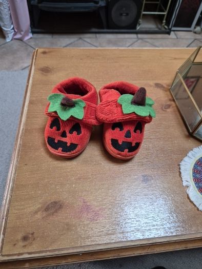 Halloween infant shoes