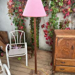 floor lamp