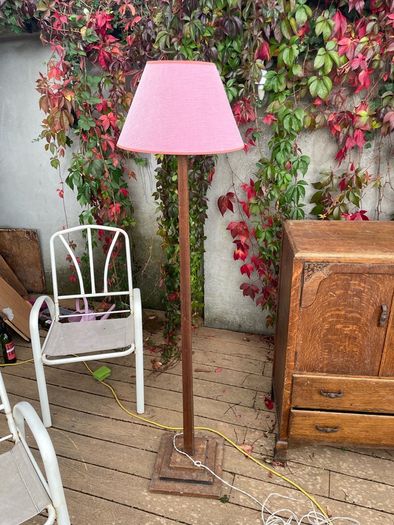 floor lamp