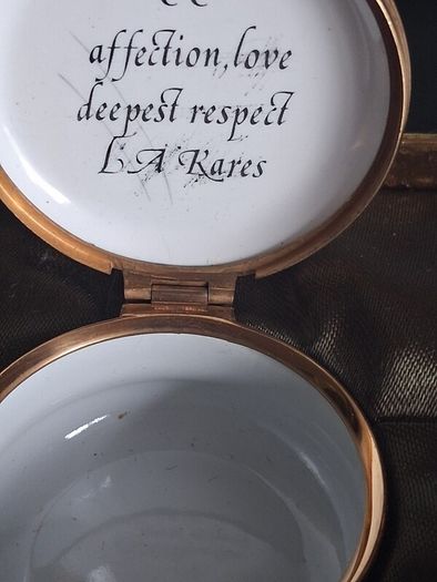 Vintage - Crummles & Co A Year to Remember Pill Box