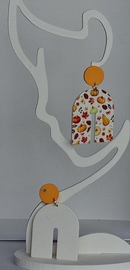 Autumnl Fever Leaf & Pumpkin Motif N Shape Clay Earrings