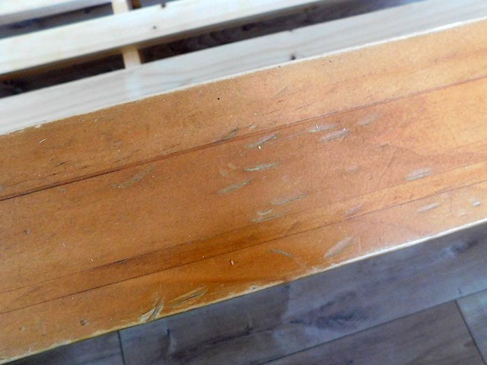 Solid pine bed