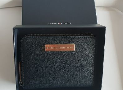 New Tommy Hilfiger Wallet