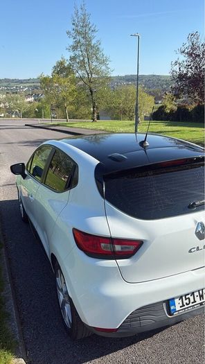 White Renault Clio