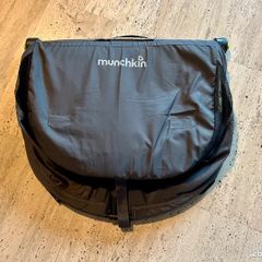 Munchkin compact foldable bassinet, tommee tippee bottle maker and Steriliser