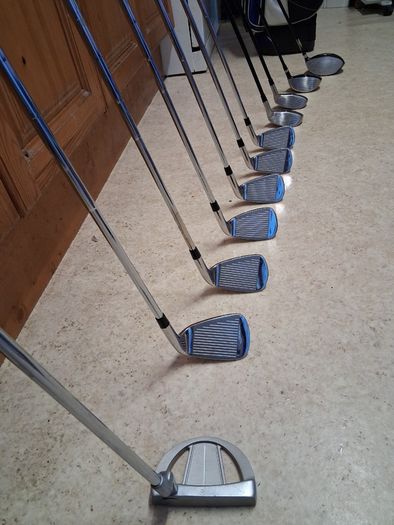 Golf clubs. Set Of Slazenger Mens Right Handed Golf Clubs in Excellent Condition.  Collect In Dublin Or Receive Via Post.