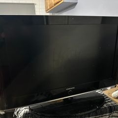 TV Samsung 32 inches, working well, No Remote control