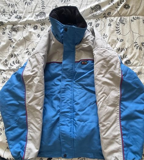 Ski Clothing (Jacket, Gloves, Socks,Snood/Grips)