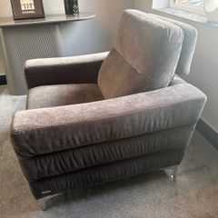 Sitting room suite. 3/4 seater recliner, and chair
