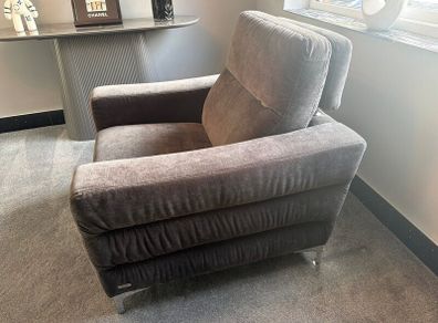 Sitting room suite. 3/4 seater recliner, and chair