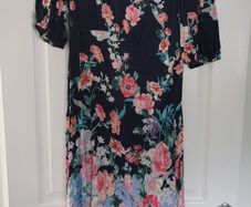 Dresses mainly, 14.