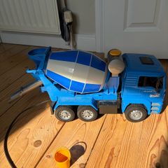 Bruder Man TGA cement mixer toy truck (1:16 scale)