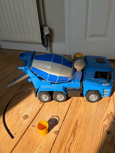 Bruder Man TGA cement mixer toy truck (1:16 scale)