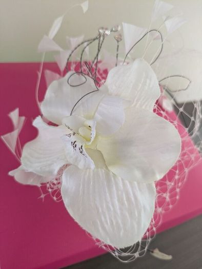 Cherry Chau fascinator