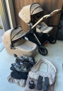 Silver Cross Reef 2 Special Edition Pram + Carry Cot + Accessories Bundle