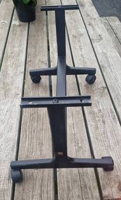 Stand on wheels