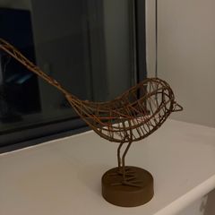 Battery powered bird light