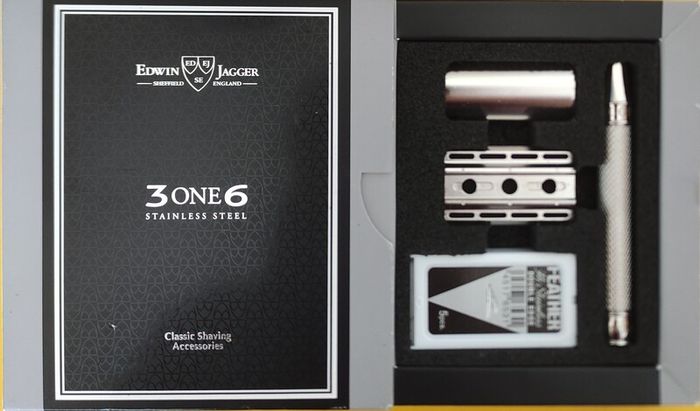 DE shaving razor 3one6