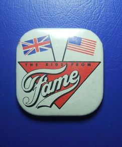 THE KIDS FROM FAME (TV series) - British concert tour promotional button badge (1982 / 1983)