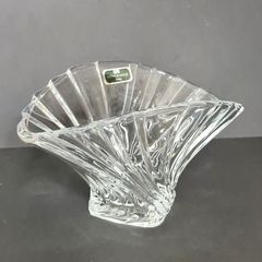 Newgrange Living Crystal Glass Bowl Centrepiece Fruit Bowl