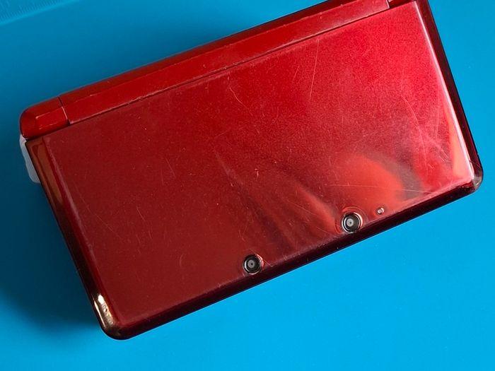 Nintendo 3DS Metallic Red