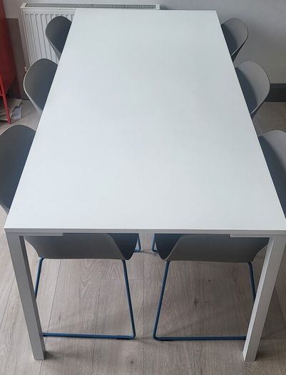 Dining table & 6 chairs
