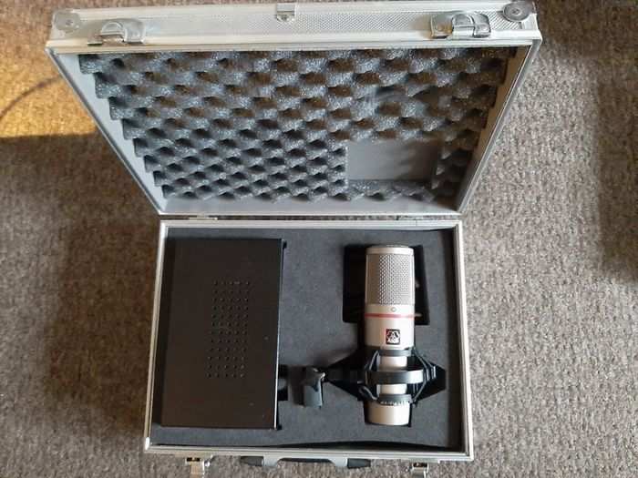 AKG Solid Tube Condenser Microphone