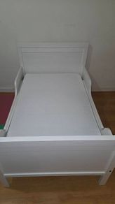IKEA SUNDVIK Extendable Children's Bed plus IKEA OMSINT Pocket Sprung Mattress