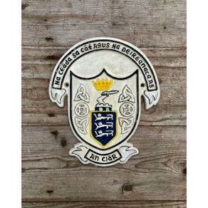 Clare Crest Cast Iron HS52