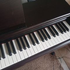 Yamaha YDP 145 digital piano