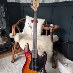 Marcus Miller Sire Jazz bass
