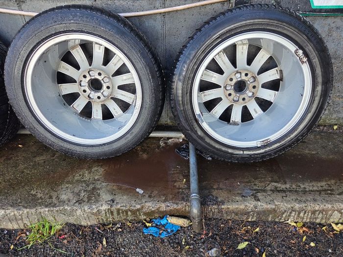 Alloy Wheels with Tyres