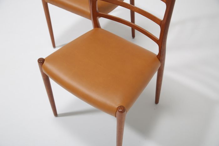 Mid Century Set of 8 x Teak and Tan Leather Dining Chairs Model 82 by Niels Otto Moller, 1960s