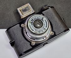 Coronet Cub Vintage Film Camera - Every Distance Fixed Focus Lens | Used | 3 Months Warranty