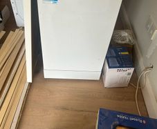 Slimline dishwasher