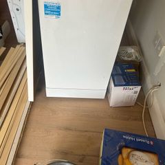 Slimline dishwasher