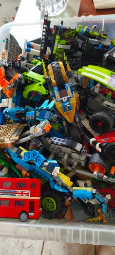 Box of random lego About 6 KG,