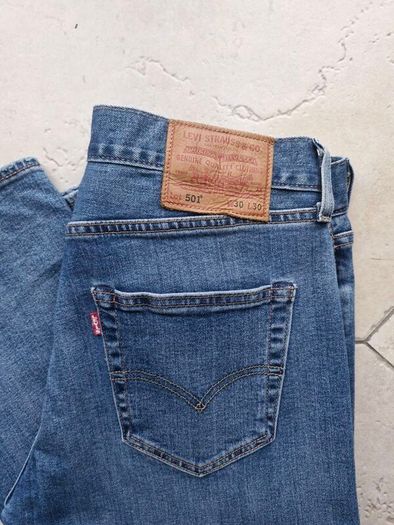 Mens Levi jeans (W30 L30)