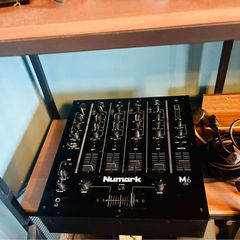 Numark M6 Mixer