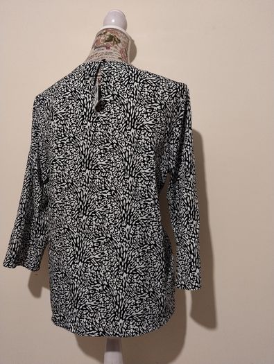 Round Neck Print Top, New with tags