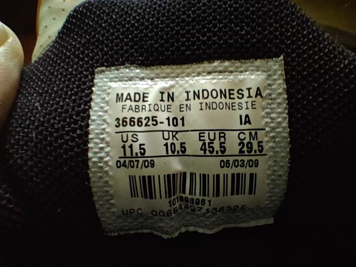 Nike court shoes