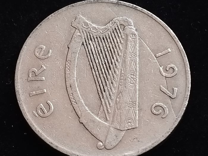 Ireland - 1976 - 10 Pence - ERROR - Salmon - KM.23 - [290]